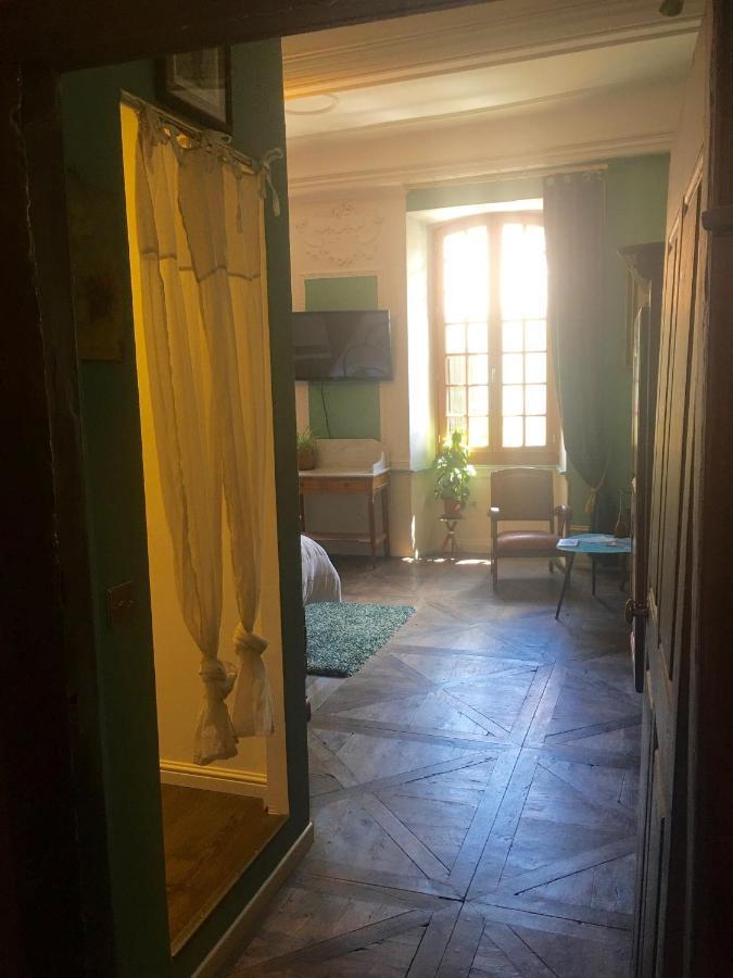 Bed and Breakfast Le 7 Des Tonneliers Castelfranc Екстер'єр фото